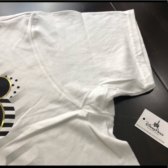 Disney Parks Men Graphic Tshirt Mickey Mouse White Black Gold NEW - Picture 6 of 11